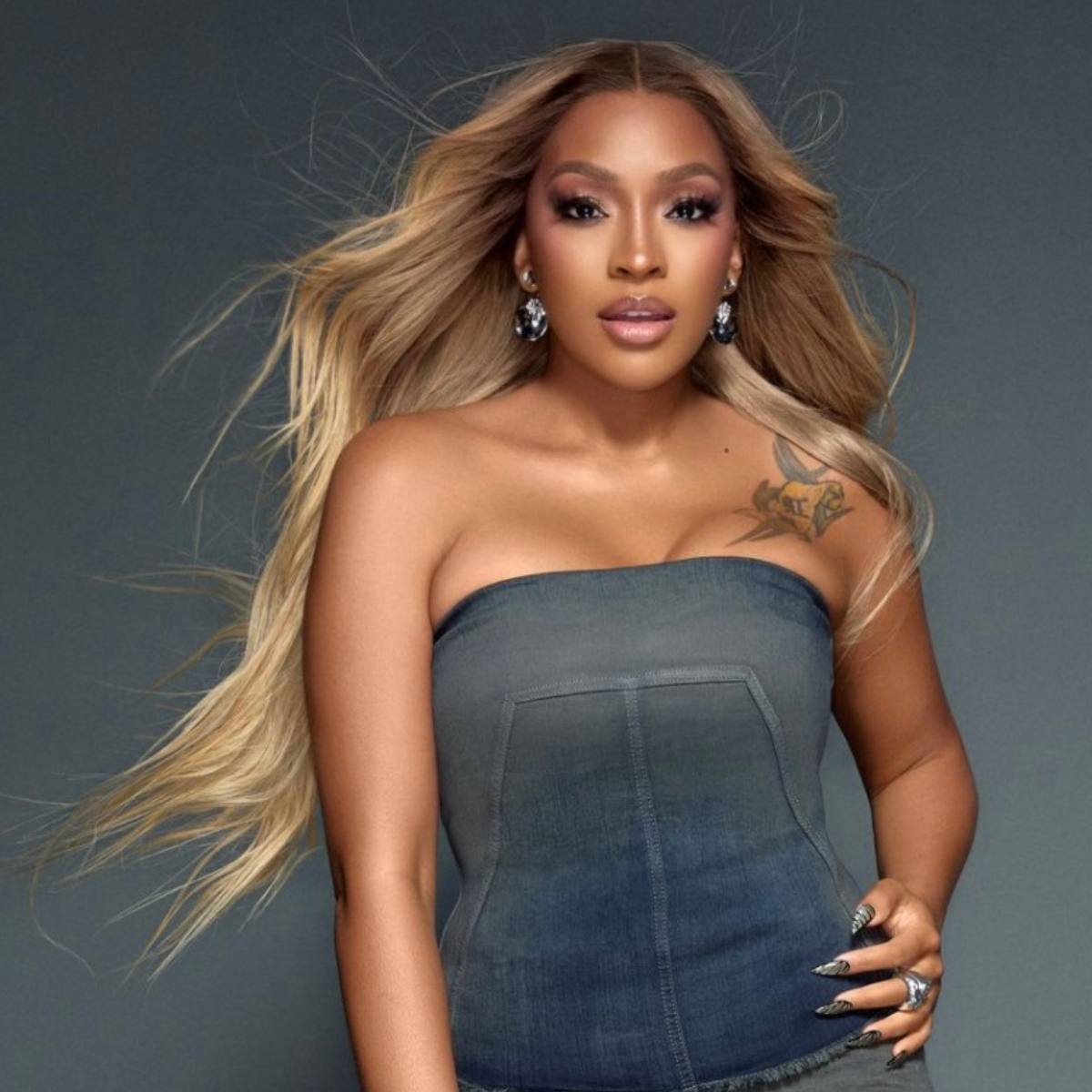 The Platinum Luxe Raw Hair Wig